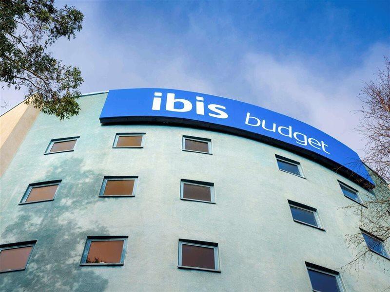 Ibis Budget London Heathrow T5 Слау Екстериор снимка